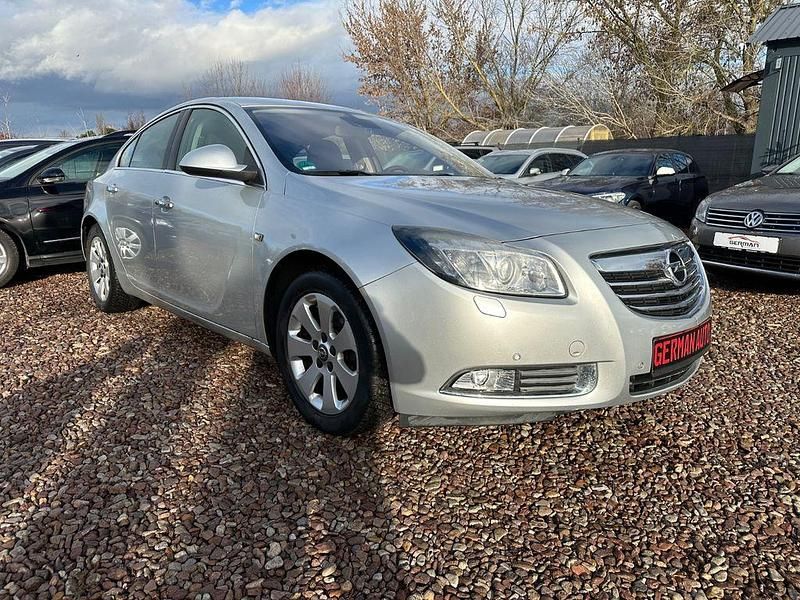 Gebraucht Opel Insignia Innovation 131 PS (96 kW) 2011 Silber Limousine