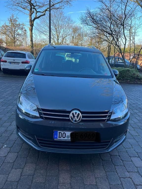 Gebraucht VW Sharan 150 PS (110 kW) 2017 Grau Van / Kleinbus