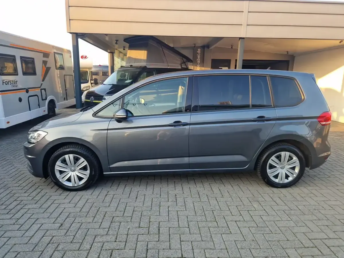 Gebraucht VW Touran Family 110 PS (80 kW) 2016 Indiumgrau metallic Van / Kleinbus