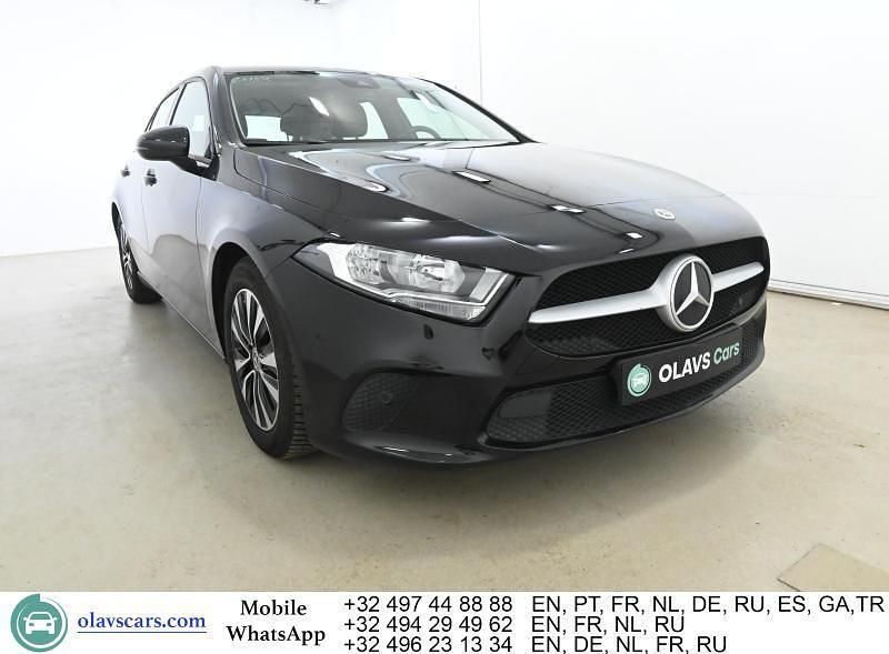 Gebraucht Mercedes A180 116 PS (85 kW) 2021 Schwarz Limousine