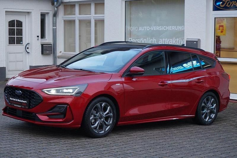 Gebraucht Ford Focus ST-Line 155 PS (114 kW) 2023 Rot Limousine
