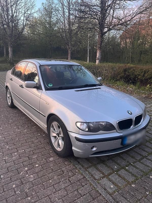 Second-hand BMW 320 150 CP (110 kW) 2004 Berlinǎ