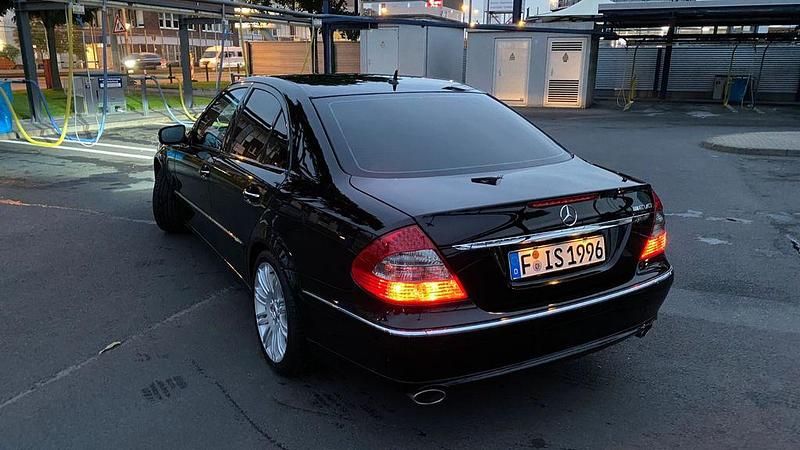 Gebraucht Mercedes 320 224 PS (164 kW) 2008 Schwarz Limousine