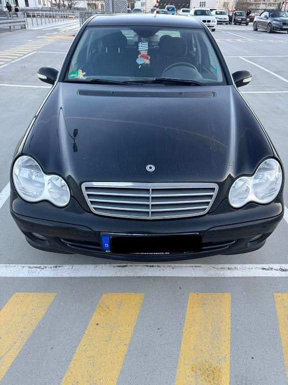 Schwarz Gebraucht 2006 Mercedes C180 Classic Limousine | 7.500 € - Bild 1/4