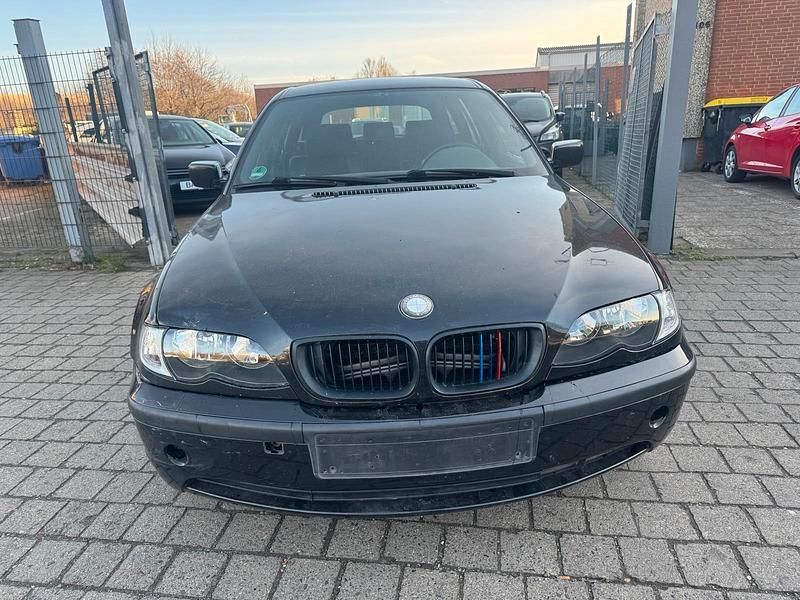 Schwarz Gebraucht 2007 BMW 325 Kombi | 1.699 € - Bild 1/4