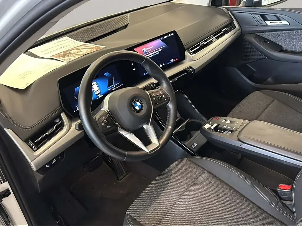 Gebraucht BMW 220 150 PS (110 kW) 2025 Weiß Van / Kleinbus