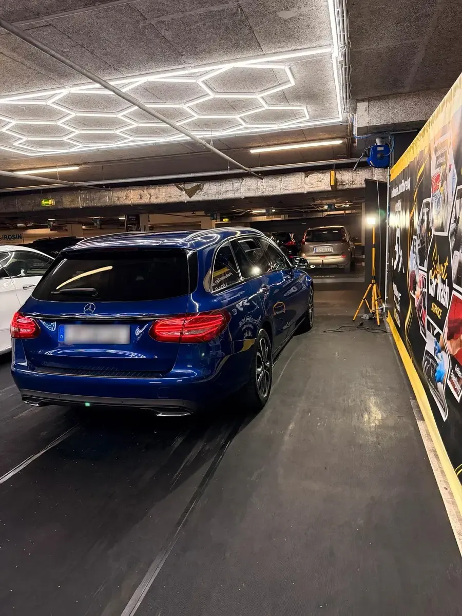 Gebraucht Mercedes C180 156 PS (114 kW) 2019 Blau Kombi