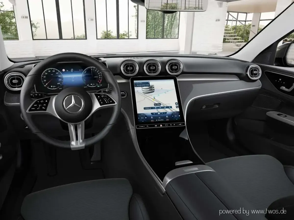 Gebraucht Mercedes C300e Avantgarde 204 PS (150 kW) 2024 Graphitgrau Kombi