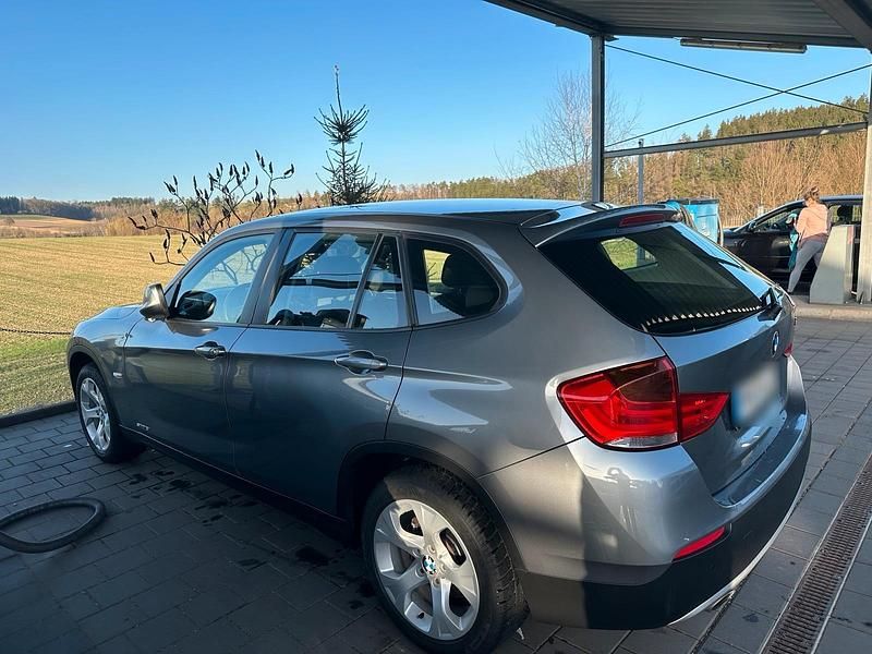 Gebraucht BMW X1 150 PS (110 kW) 2010 Grau SUV