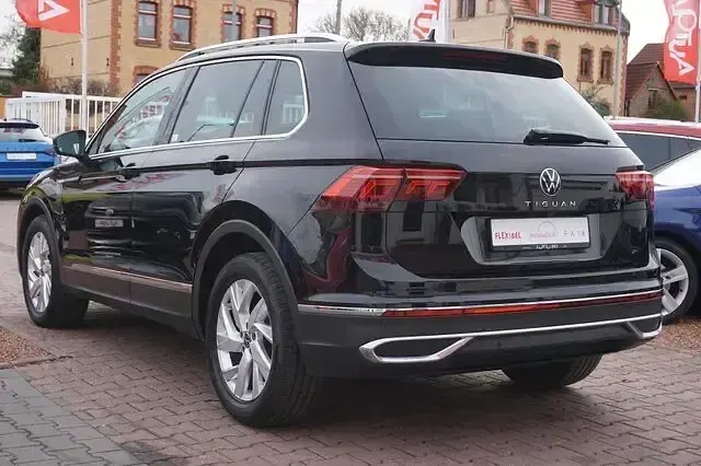 Second-hand VW Tiguan 150 CP (110 kW) 2022 Negru SUV