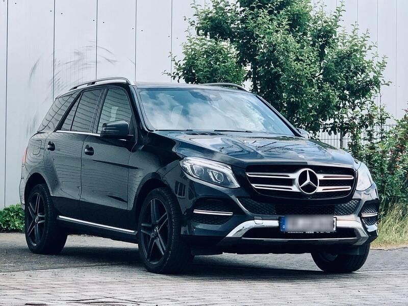 Schwarz Gebraucht 2018 Mercedes GLE350 SUV | 28.999 € (Guter Preis) - Bild 1/4