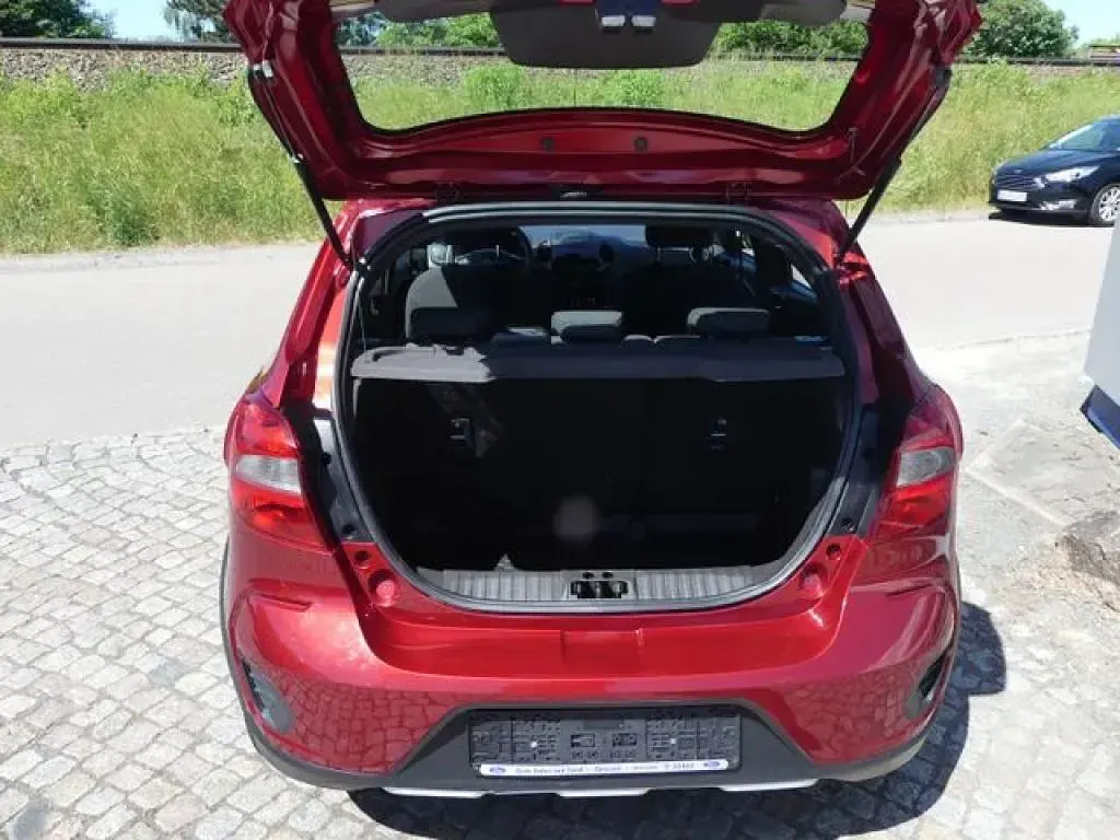 Gebraucht Ford Ka 86 PS (63 kW) 2018 Rubyrot (metallic) Limousine