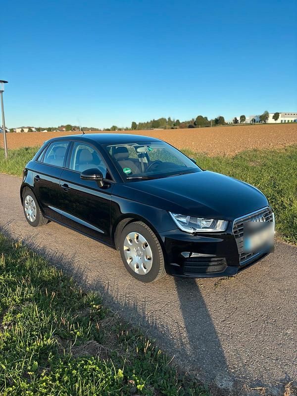 Schwarz Gebraucht 2017 Audi A1 Sportback Kleinwagen | 9.999 € (Guter Preis) - Bild 1/4