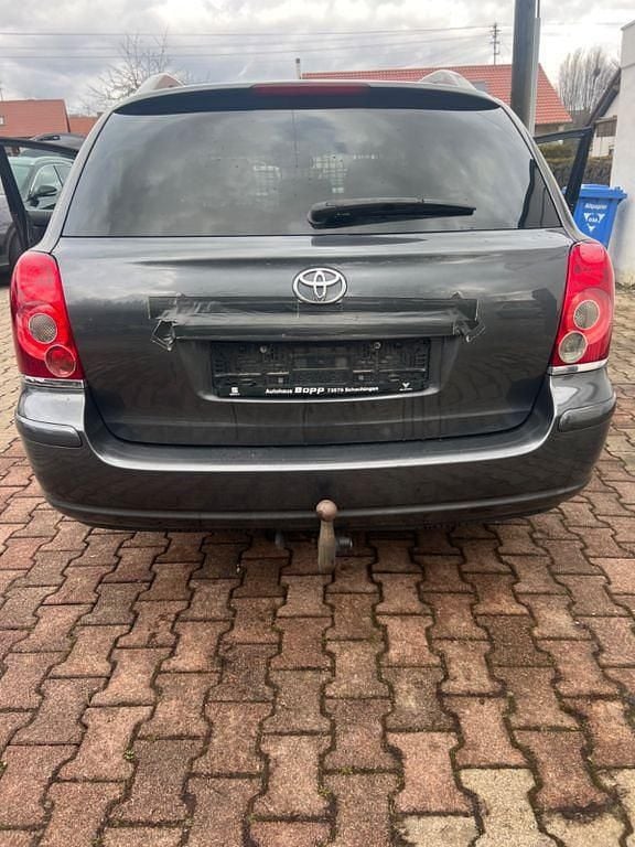 Gebraucht Toyota Avensis 177 PS (130 kW) 2008 Grau Kombi