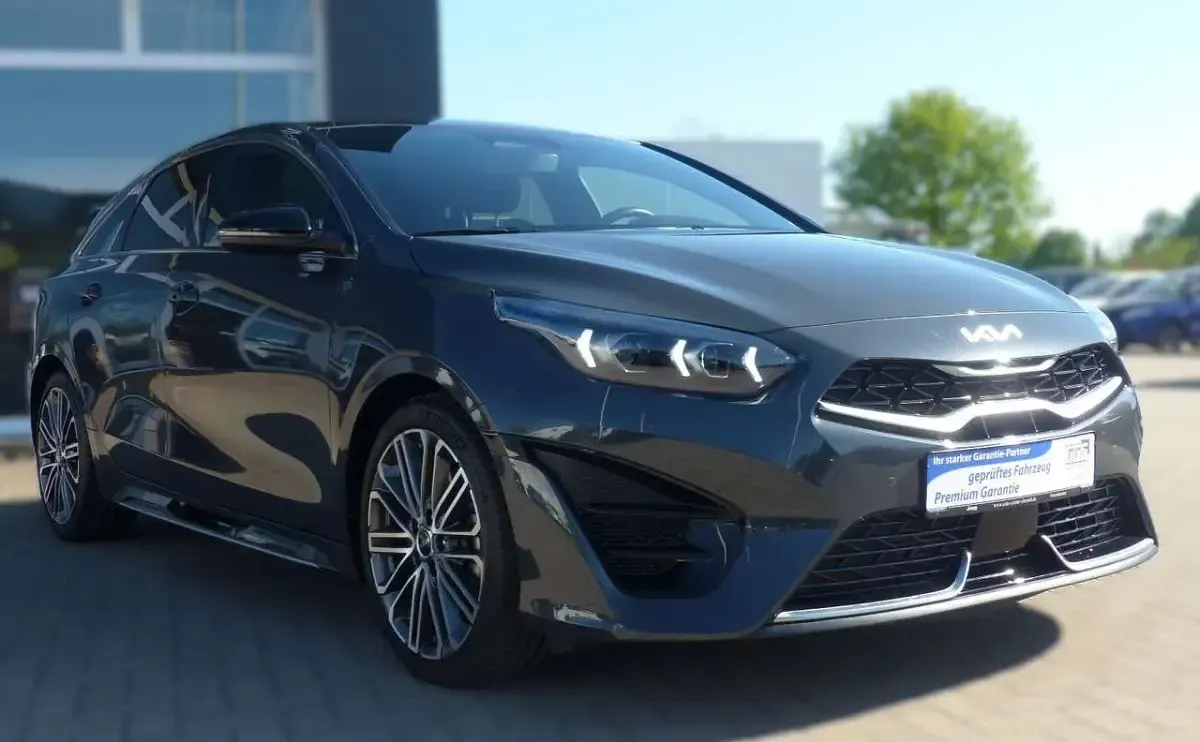 Używany Kia ProCeed GT-Line 140 KM (102 kW) 2024 Dark penta Kombi