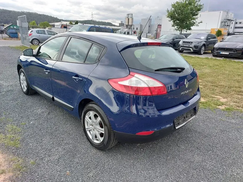 Gebraucht Renault Mégane Expression 101 PS (74 kW) 2010 Blue roy Limousine