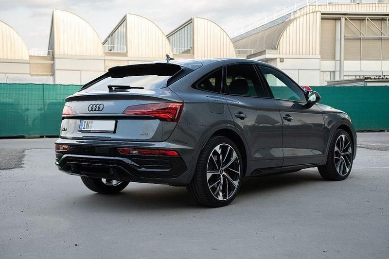 Gebraucht Audi Q5 Sportback S-Line 204 PS (150 kW) 2024 Grau SUV