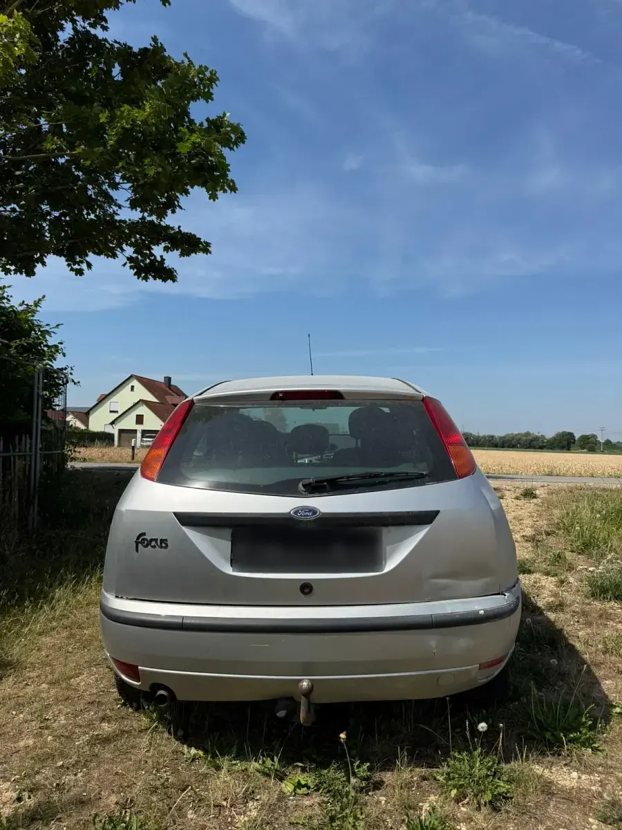 Gebraucht Ford Focus 75 PS (55 kW) 2003 Silber Kleinwagen