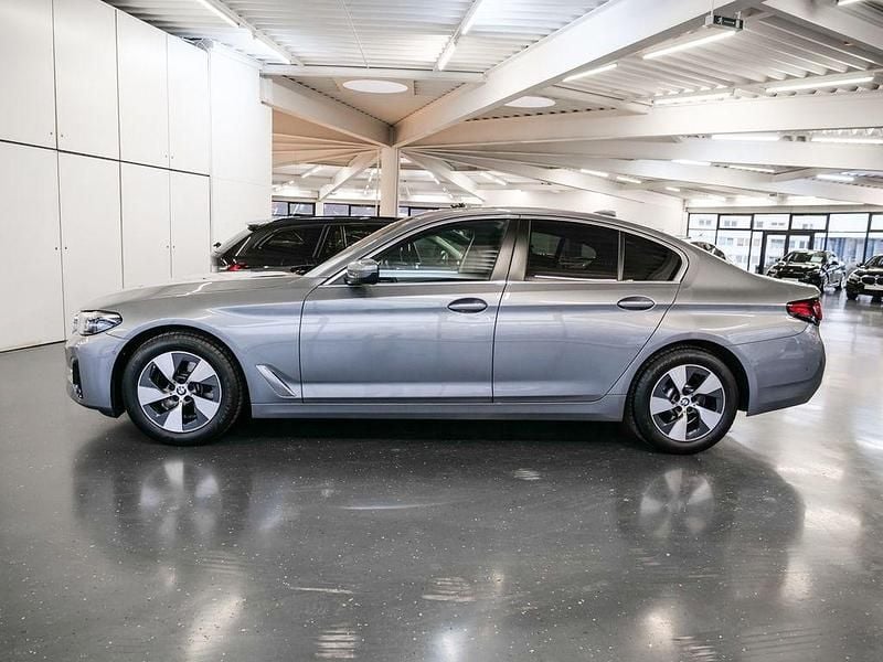 Gebraucht BMW 520 190 PS (139 kW) 2023 Grau Limousine