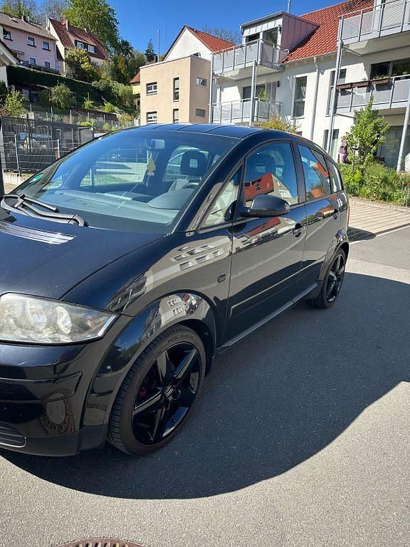 Second-hand Audi A2 75 CP (55 kW) 2003 Negru Hatchback