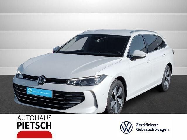 Weiss Gebraucht 2024 VW Passat Business Kombi | 35.440 € (Guter Preis) - Bild 1/4