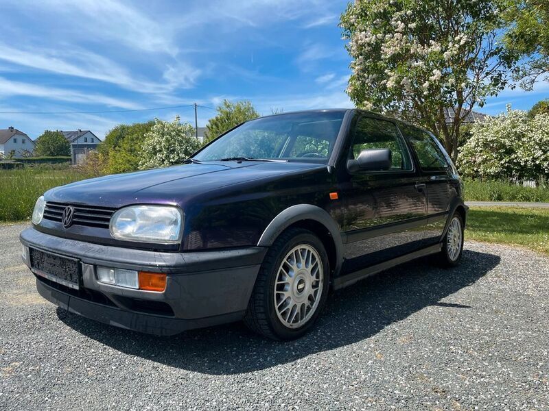 Violet Gebraucht 1992 VW Golf III GT Limousine | 2.950 € - Bild 1/4