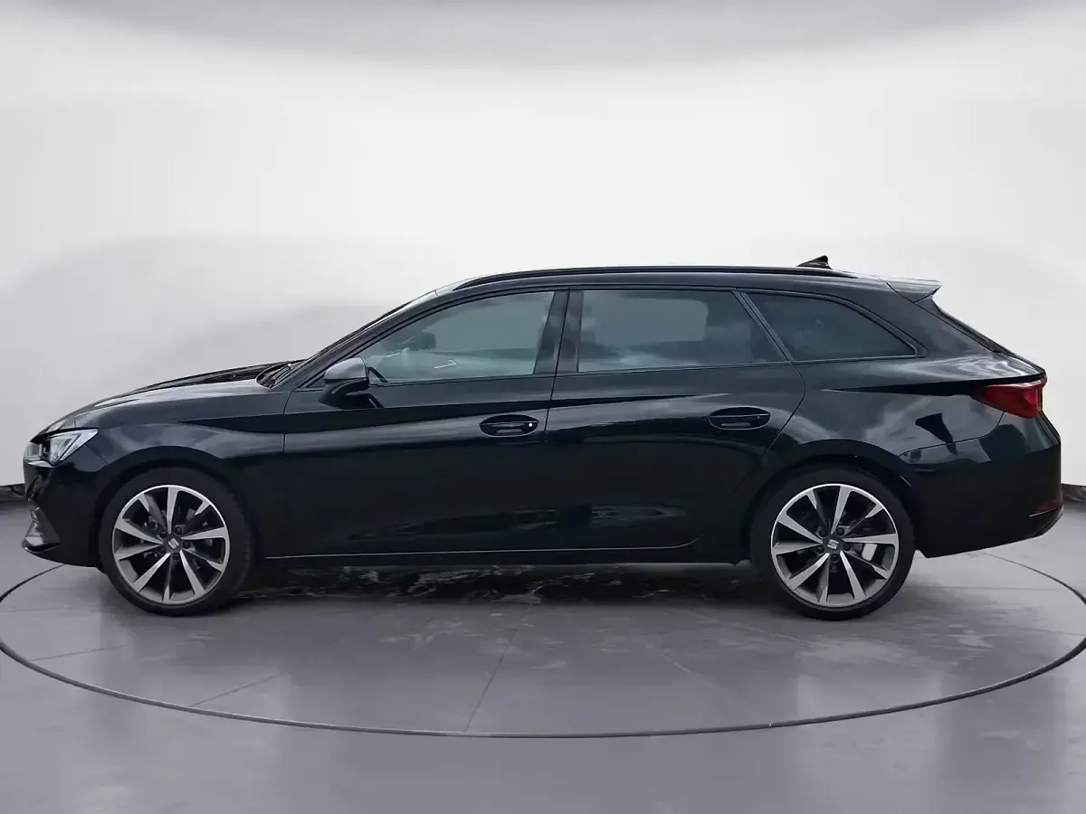 Gebraucht Seat Leon FR 150 PS (110 kW) 2023 Schwarz Kombi