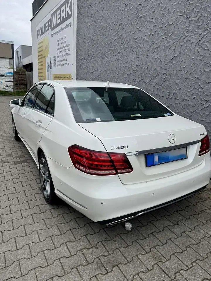 Gebraucht Mercedes E400 Avantgarde 333 PS (244 kW) 2014 Weiß Limousine