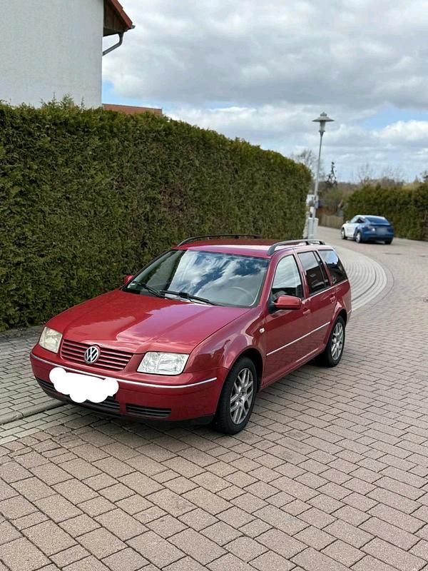 Second-hand VW Bora 101 CP (74 kW) 2001 Roșu Break