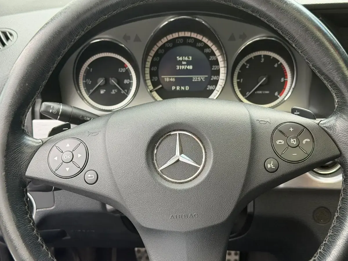 Gebraucht Mercedes GLK320 224 PS (164 kW) 2008 Schwarz SUV