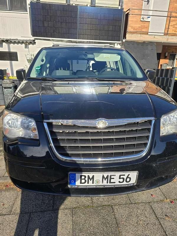 Schwarz Gebraucht 2008 Chrysler Grand Voyager Van / Kleinbus | 8.500 € - Bild 1/4