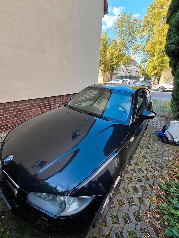 Schwarz Gebraucht 2010 BMW 118 Kleinwagen | 4.500 € (Fairer Preis) - Bild 1/3