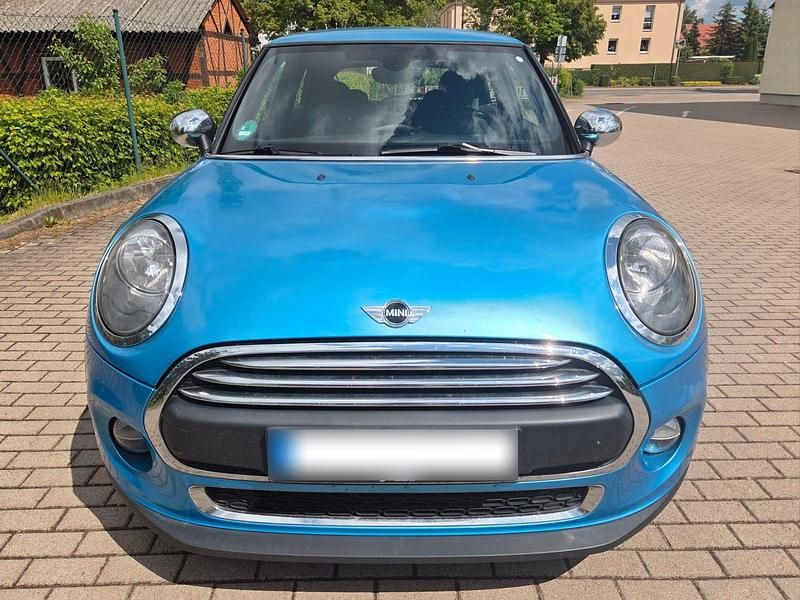 Second-hand Mini One D 95 CP (69 kW) 2016 Albastru Hatchback
