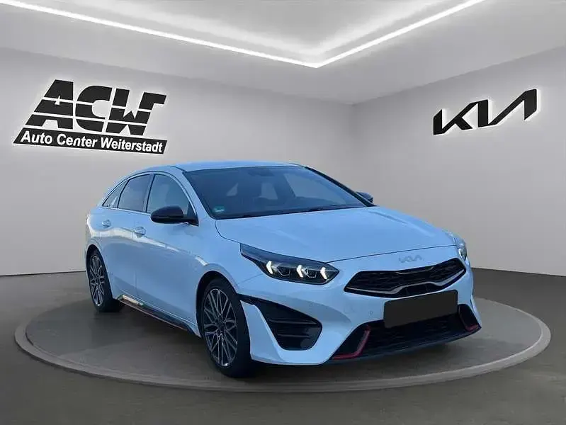 Gebraucht Kia ProCeed GT 204 PS (150 kW) 2023 Weiß Kombi