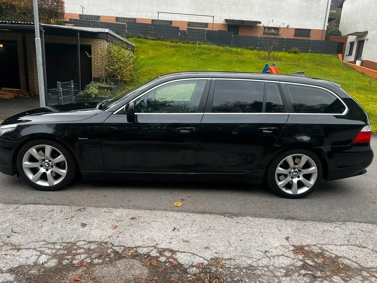 Używany BMW 535 380 KM (279 kW) 2009 Czarny Kombi