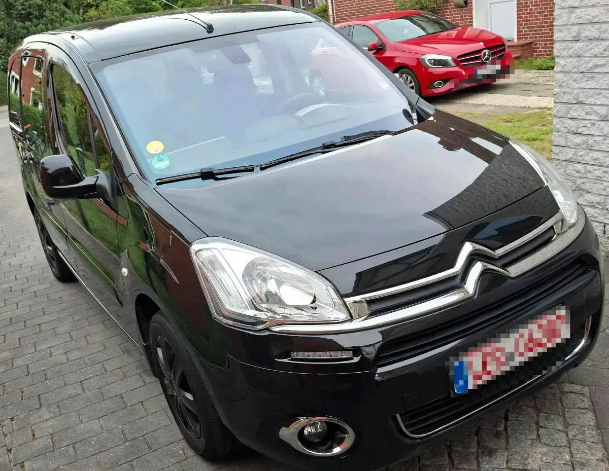 Gebraucht Citroën Berlingo 93 PS (68 kW) 2013 Schwarz Van / Kleinbus