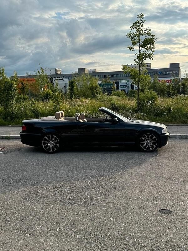 Gebraucht BMW 318 Cabriolet 143 PS (105 kW) 2002 Schwarz Cabrio