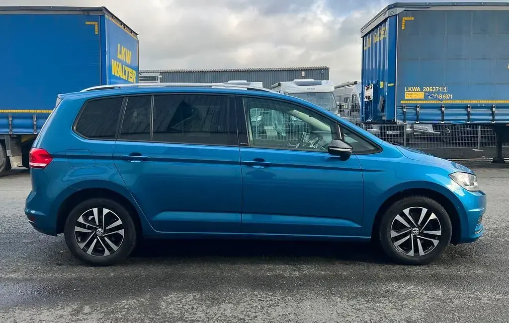 Gebraucht VW Touran IQ Drive 116 PS (85 kW) 2020 Blau Van / Kleinbus
