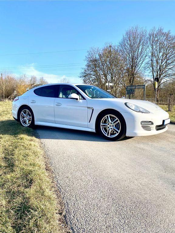 Gebraucht Porsche Panamera 4 Sport 299 PS (219 kW) 2011 Weiß Limousine