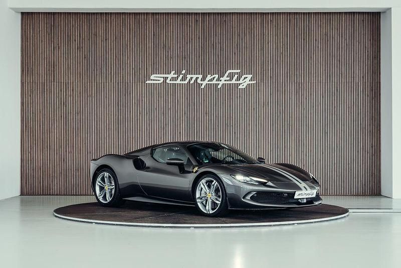 Gebraucht Ferrari 296 829 PS (609 kW) 2023 Silber Cabrio