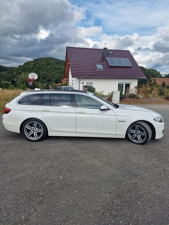 Gebraucht BMW 530 Luxury Line 258 PS (189 kW) 2015 Weiß Kombi