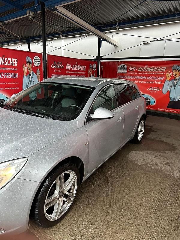 Gebraucht Opel Insignia 160 PS (117 kW) 2011 Silber Kombi