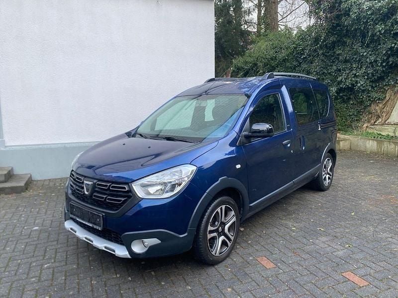 Gebraucht Dacia Dokker Celebration 116 PS (85 kW) 2018 Blau Van / Kleinbus