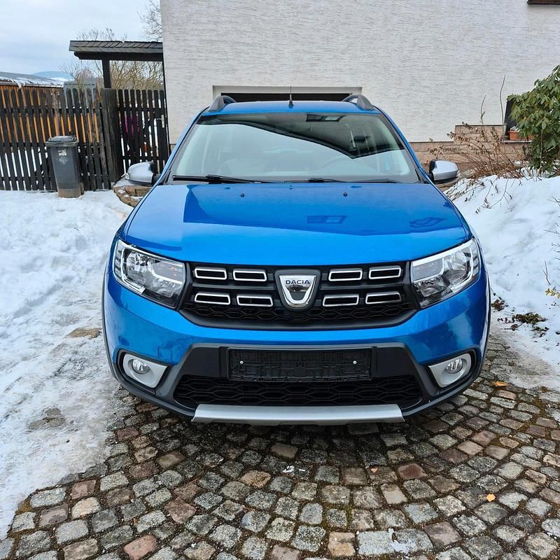 Gebraucht Dacia Logan MCV Stepway 90 PS (66 kW) 2018 Blau Kombi