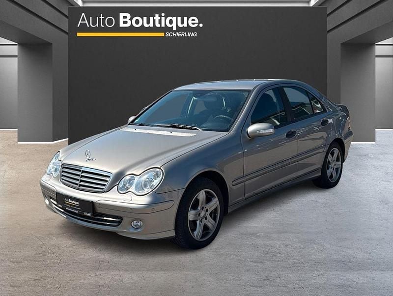 Silber Gebraucht 2006 Mercedes C220 Limousine | 2.490 € (Fairer Preis) - Bild 1/4