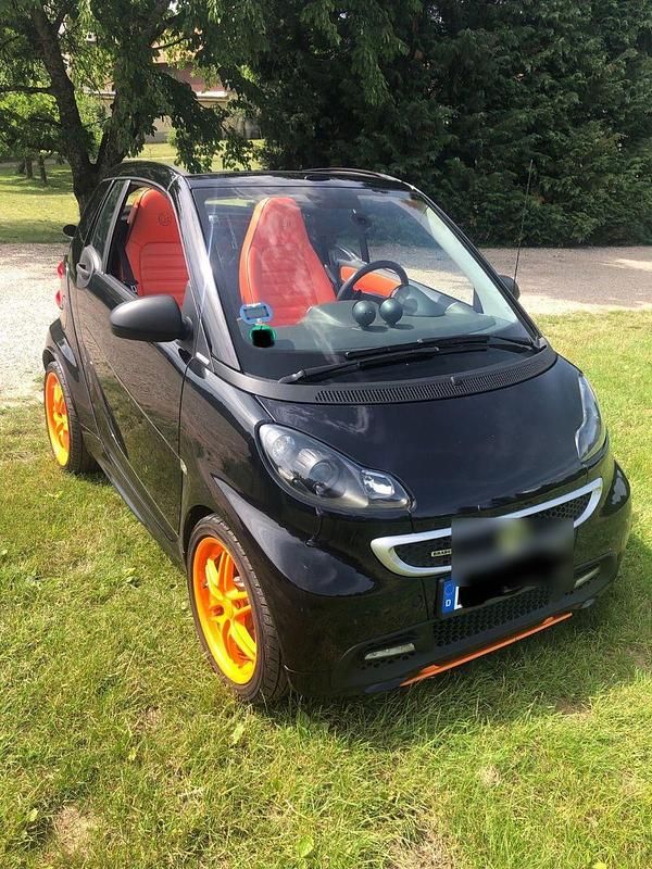 Schwarz Gebraucht 2015 Smart ForTwo Coupé Brabus Xclusive Coupé | 19.999 € - Bild 1/4