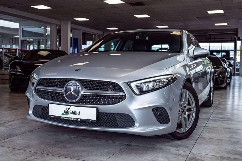 Silber Gebraucht 2020 Mercedes A220 Progressive Limousine | 22.900 € (Guter Preis) - Bild 1/4
