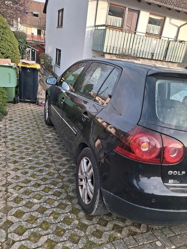 Gebraucht VW Golf V 122 PS (89 kW) 2008 Schwarz Kleinwagen