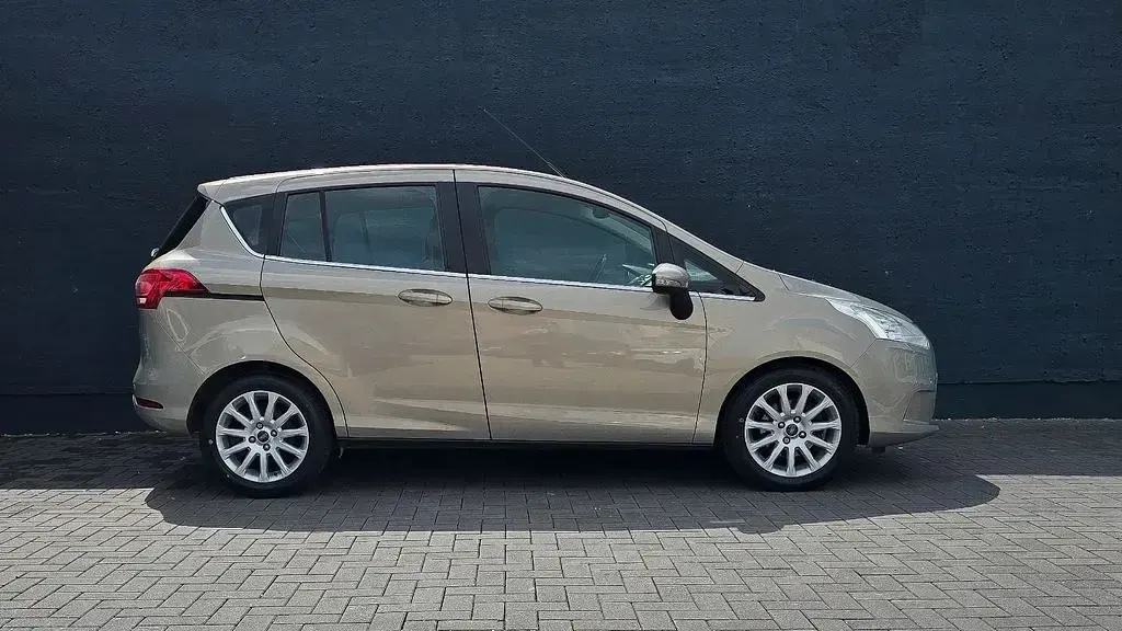Gebraucht Ford B-MAX Titanium 105 PS (77 kW) 2014 Grau Van / Kleinbus