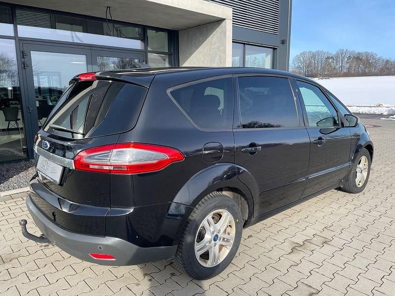 Gebraucht Ford S-MAX Business Edition 140 PS (102 kW) 2013 Schwarz Van / Kleinbus